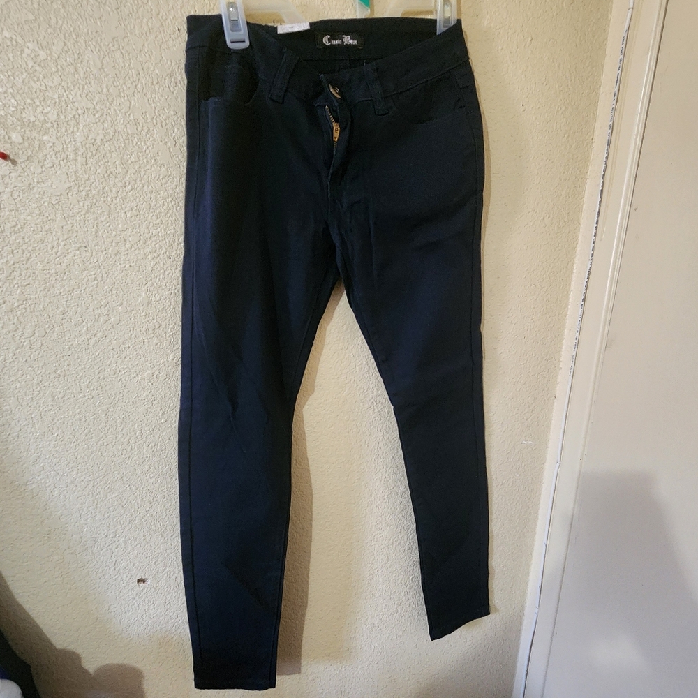 Sleek Black Skinny Jeans with Stretchy Fit